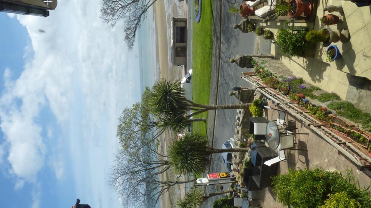 Whitehall Guest House Colwyn Bay Exteriör bild