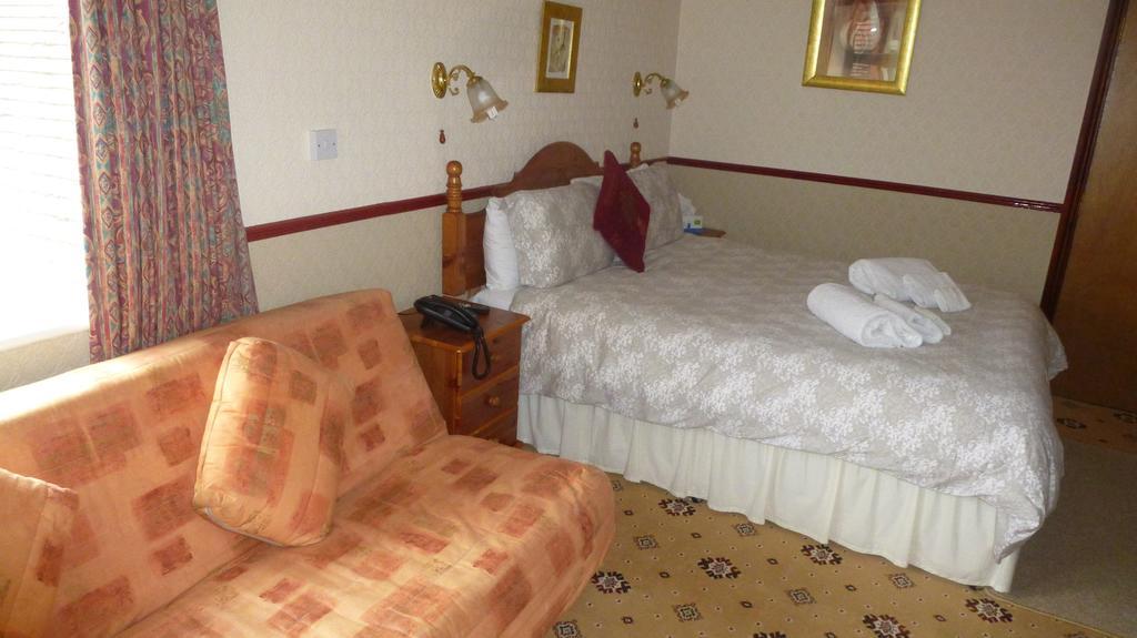Whitehall Guest House Colwyn Bay Exteriör bild