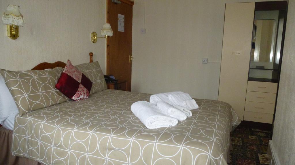Whitehall Guest House Colwyn Bay Exteriör bild
