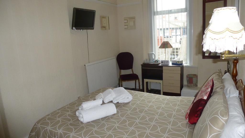 Whitehall Guest House Colwyn Bay Exteriör bild