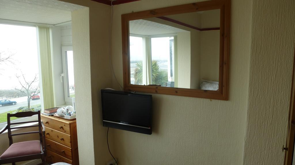 Whitehall Guest House Colwyn Bay Exteriör bild