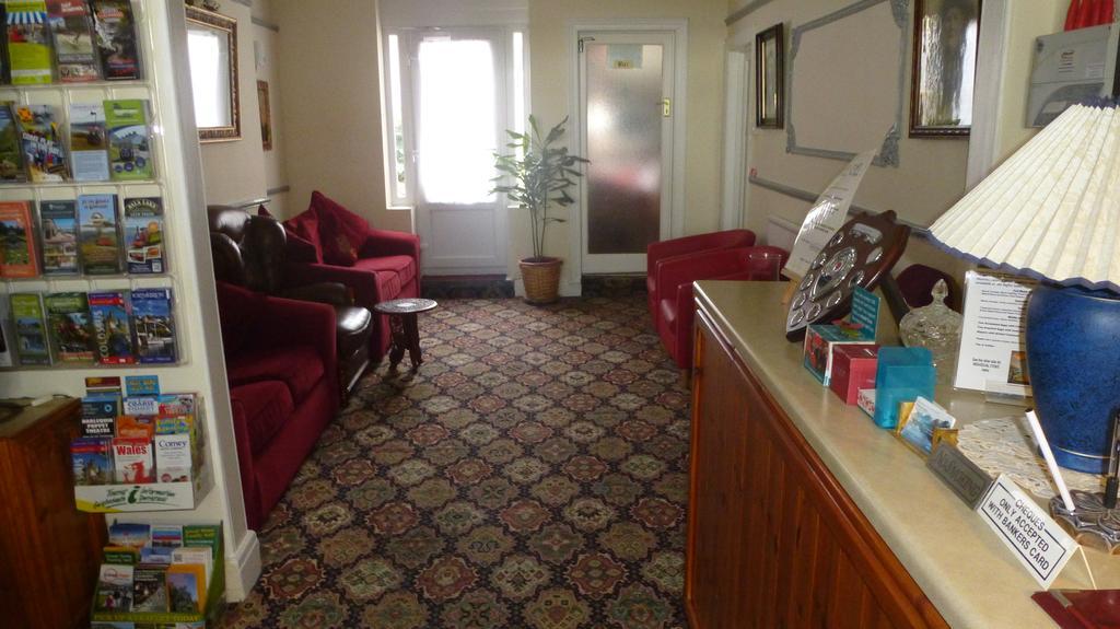 Whitehall Guest House Colwyn Bay Exteriör bild